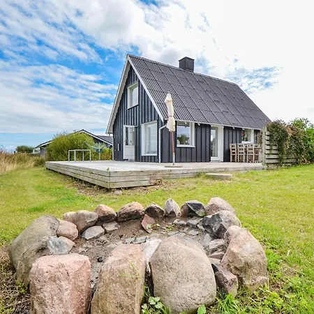 Ferienhaus Amazing In With Kitchen Ebeltoft